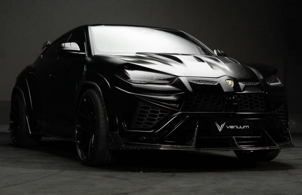Lamborghini Urus превратили в настоящий «Бэтмобиль» — дубайское ателье Venuum показало самый агрессивный вариант кроссовера.