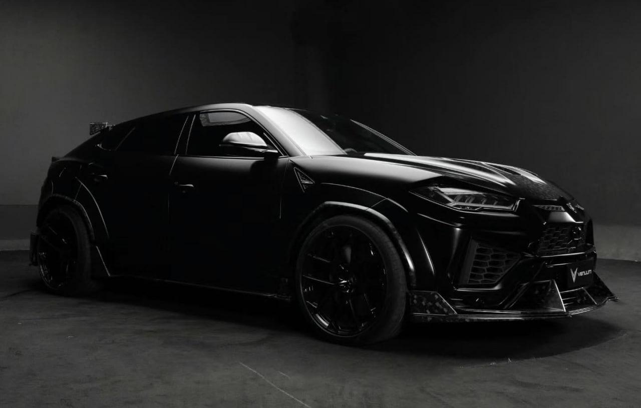 Lamborghini Urus превратили в настоящий «Бэтмобиль» — дубайское ателье Venuum показало самый агрессивный вариант кроссовера.