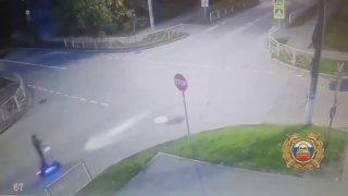 Двое парней на электромопеде столкнулись с легковушкой в Шелехове. Вчера...