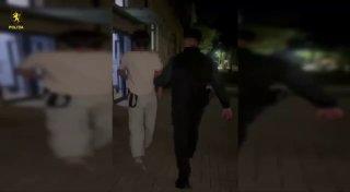 Блогер Некоглай задержан в Молдавии по подозрению в торговле наркотиками и организации наркопритона, пишут местные СМИ. Вместе с ним задержали его жену.