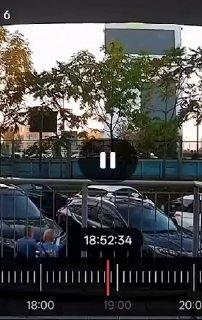 В Хабаровске хулиган избивает школьников