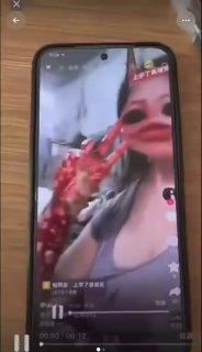 Жесть из Китая: там девушка убила свою соседку по комнате из-за того, что та слишком шумно играла в игры.