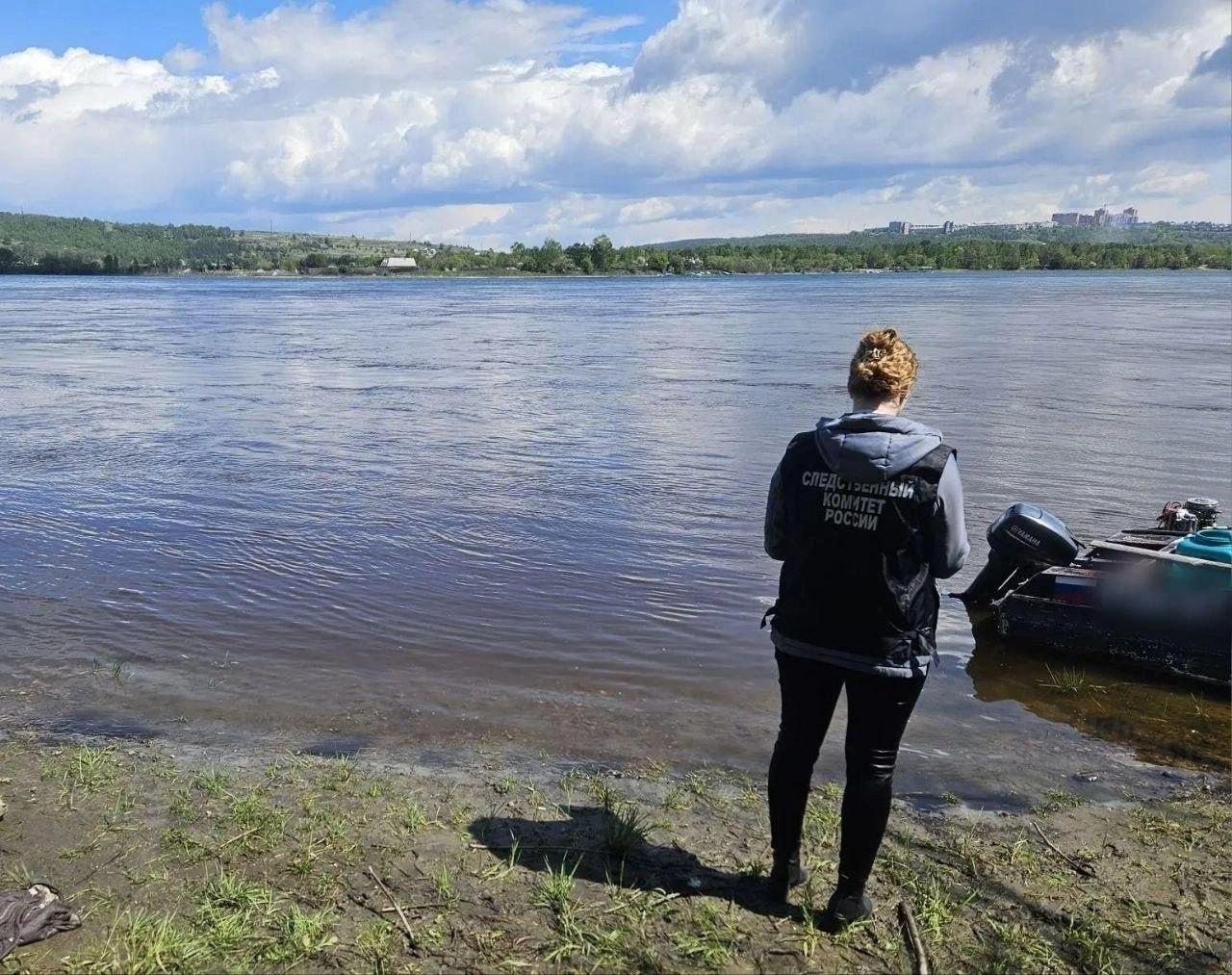 Водителя перевернувшейся лодки, двое пассажиров которой погибли, отправят под суд в Иркутске.
