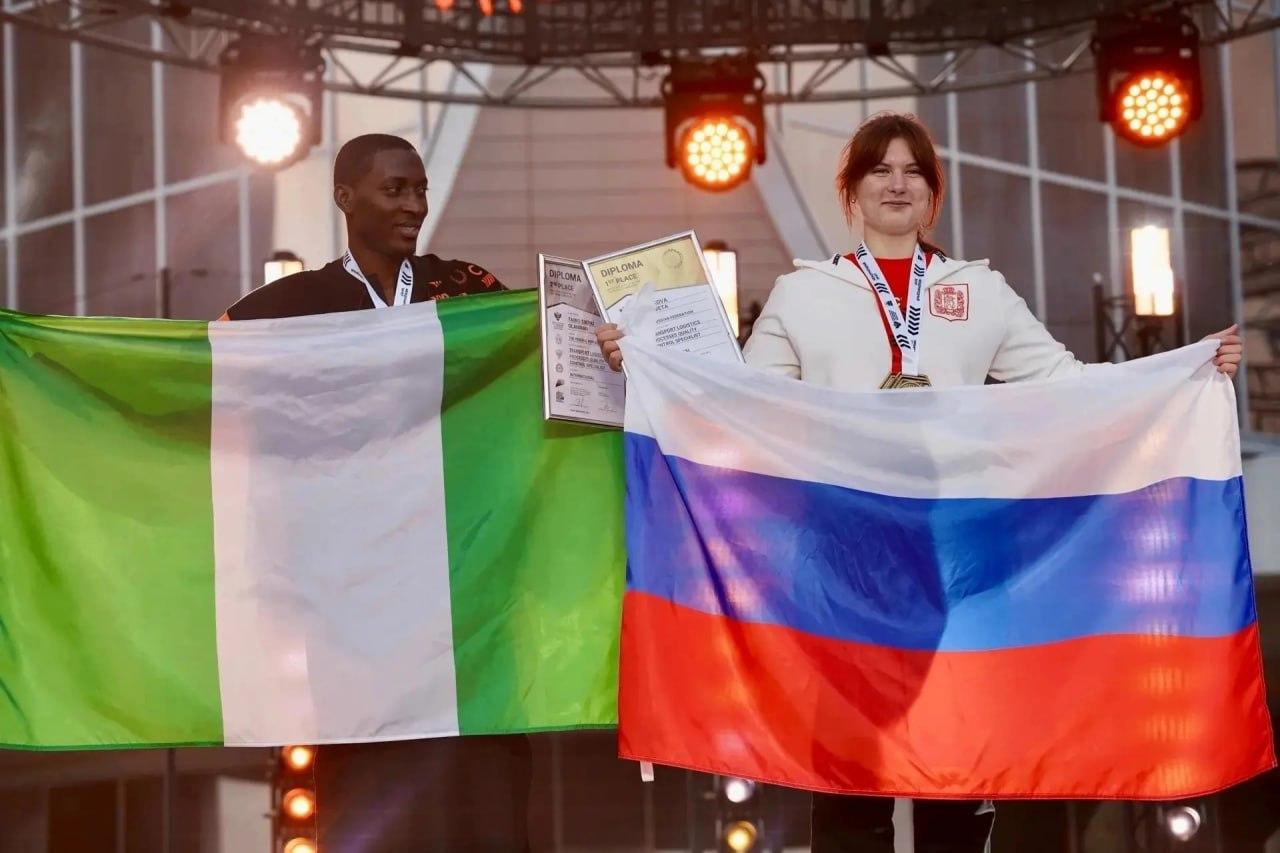 Студентка Елизавета Титенкова из Ачинского колледжа транспорта и сельского...