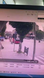 В Китае девушка на электросамокате решила обогнать автобус, однако, потеряла...