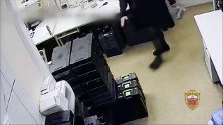 Сотрудница московского банка вынесла из хранилища на Старокаширском шоссе...