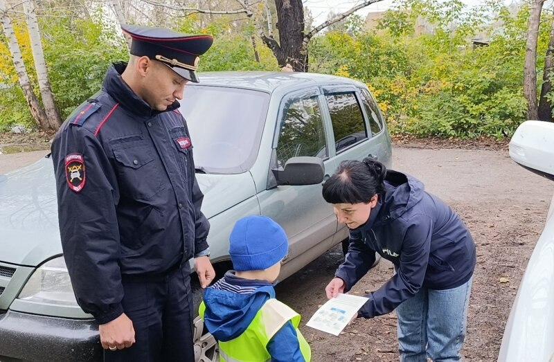 В Канске в детском саду «Светлячок» прошла акция по дорожной безопасности В...