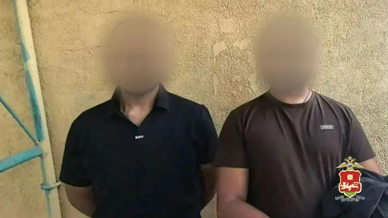 В Хакасии задержаны двое жителей Абакана, пытавшиеся пронести оружие на массовое мероприятие