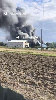 Горят склады McDonald's в Киевской области В забегаловках с американскими...