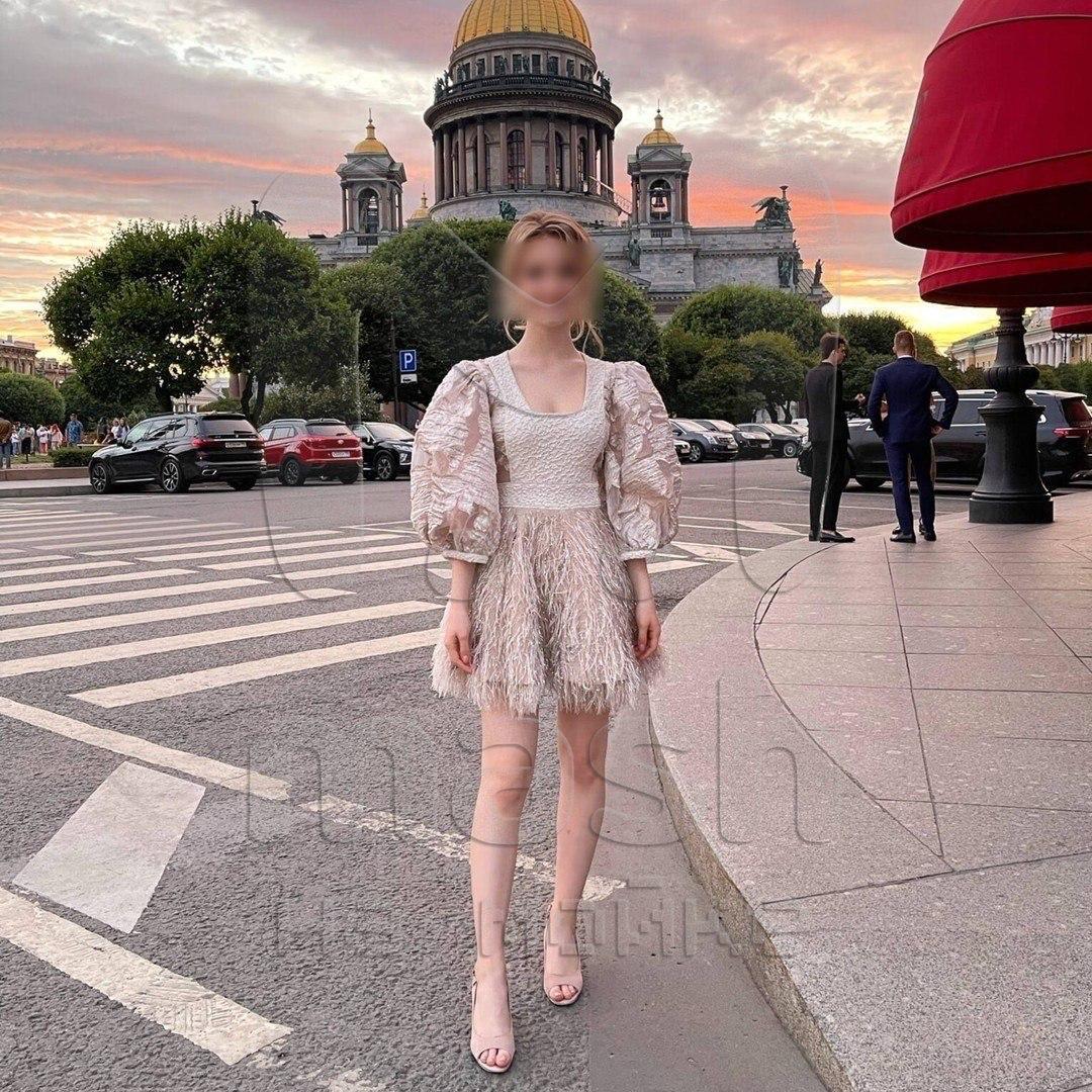 Две петербурженки попали под домашний арест после публикаций способов...