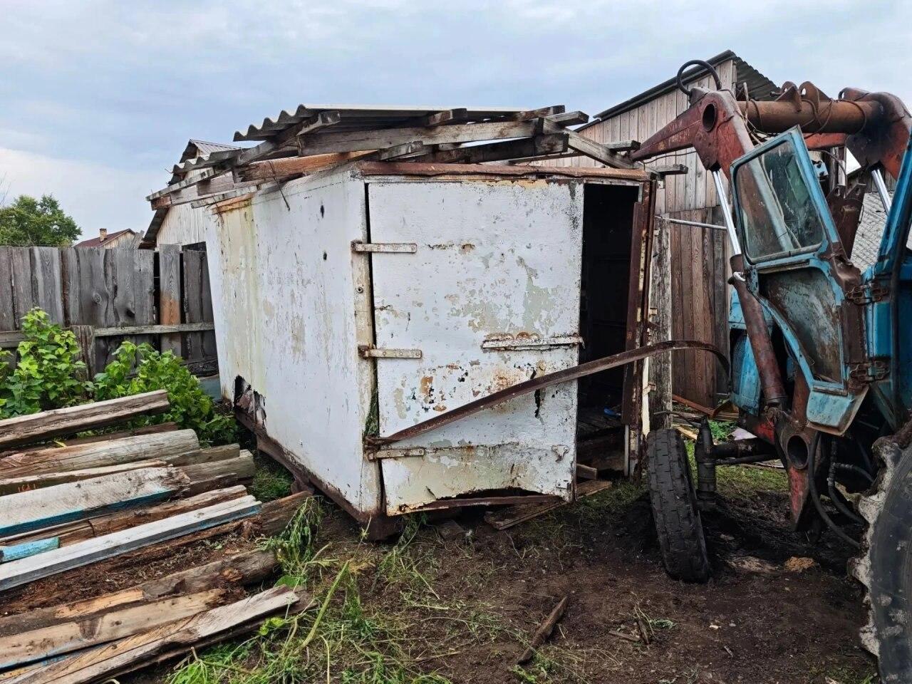 В Канском округе мужчина похитил бытовой вагончик с поля сельхозпредприятия В...