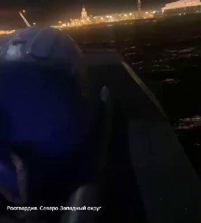 Пьяного мужчину выловили из Невы между Дворцовым и Троицким мостами....