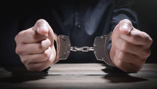В Берёзовском трое участников ОПГ получили до 10 лет за инсценировку ДТП, кражи и вымогательство