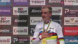 28-летний чемпион мира по велоспорту взорвал соцсети — но не рекордом, а внешностью