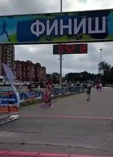 91-летний Михаил пробежал 3,5 км за 44 минуты на забеге в Ленобласти, а после...