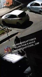 В Нижневартовске мужчина жестоко избил жену, потратившую лишние деньги