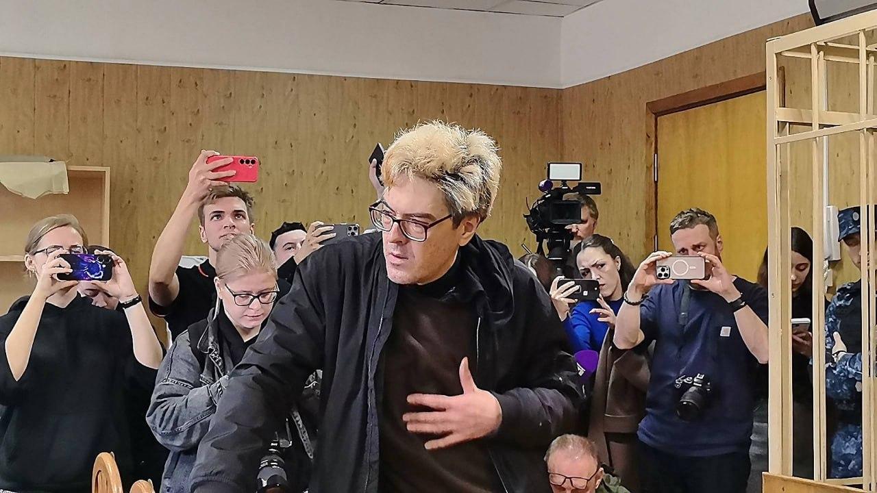В Петербурге лидеру российских инцелов Алексею Поднебесному дали три года колонии за секс с несовершеннолетней