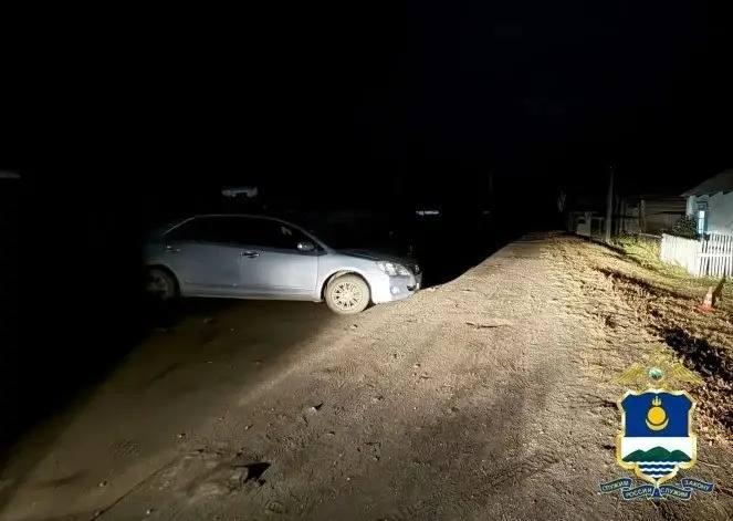 Пьяная дочь насмерть задавила машиной собственную мать, открывавшую ей ворота в Бурятии