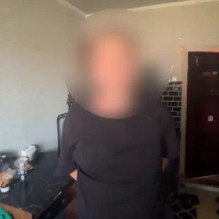 Мужик избил подростка на электросамокате в Красноярске. 30-летний водитель...