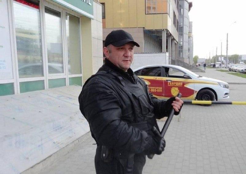 В Новосибирске муж пациентки напал на невролога с иглой