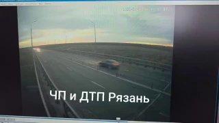 В Рязани водятел на Range Rover устроил смертельное ДТП на Солотчинском...