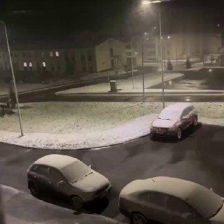 Зима пришла сразу в несколько регионов России.