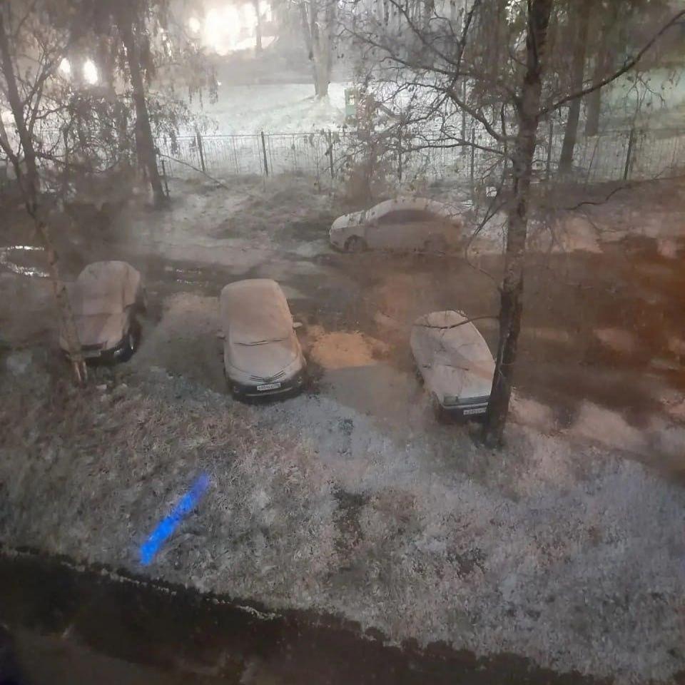 Зима пришла сразу в несколько регионов России.