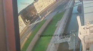 Жёсткое ДТП на набережной Лейтенанта Шмидта в Питере
