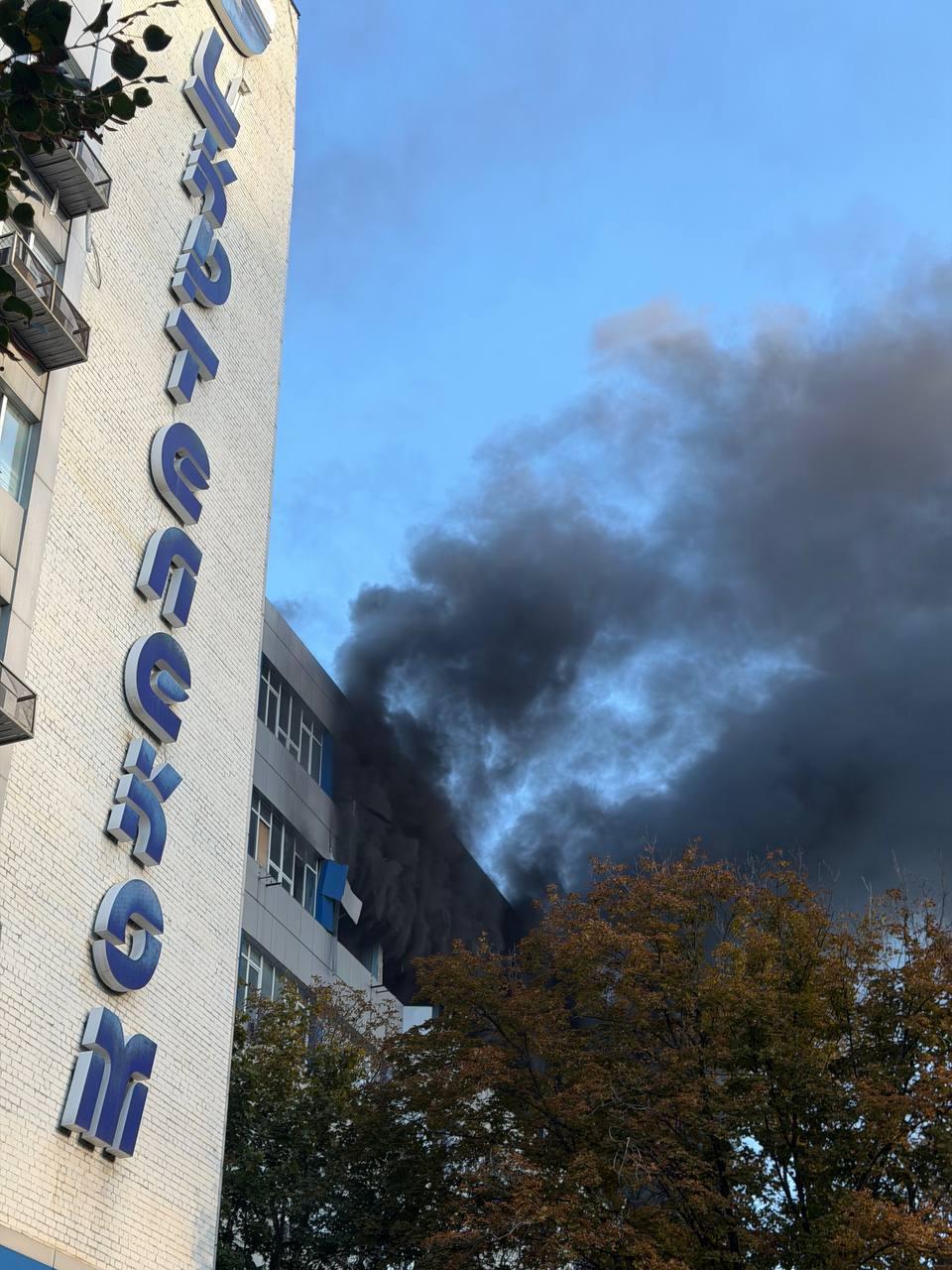 В центре Днепропетровска прилёт реактивного дрона по зданию «Укртелекома»