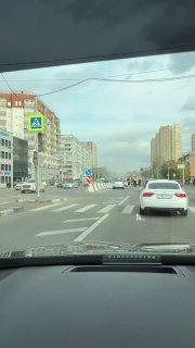 На Партизана Железняка загорелась машина