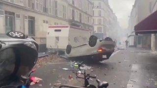 Погромы во Франции продолжаются: из-за масштабных протестов школьников и мигрантов были подожжены или разграблены 24 учебных заведения