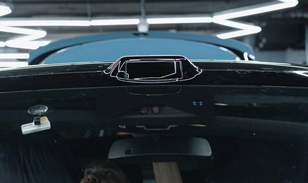 Китайские авто могут повреждать камеры смартфонов: лидары с излучением...