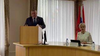Единогласно и безальтернативно в Ачинском окружном совете избрали нового...