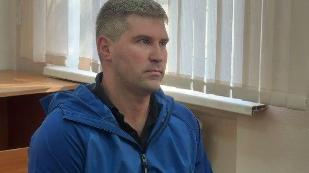 Уфимец 16 лет преследовал школьную любовь и не верил, что она замужем и растит детей. Недавно он попытался убить девушку