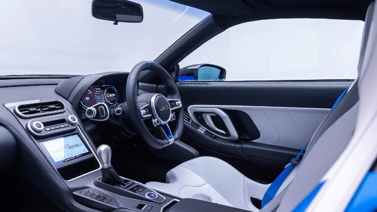 Honda NSX ВОЗРОДИЛИ: итальянцы из JAS Motorsport и Pininfarina превратили самый первый NSX 1990 года в карбоновый рестомод Tensei.