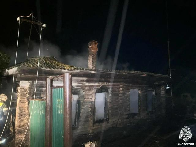 В Новосибирской области в пожаре погибли двое человек В ночь на 9 октября в...