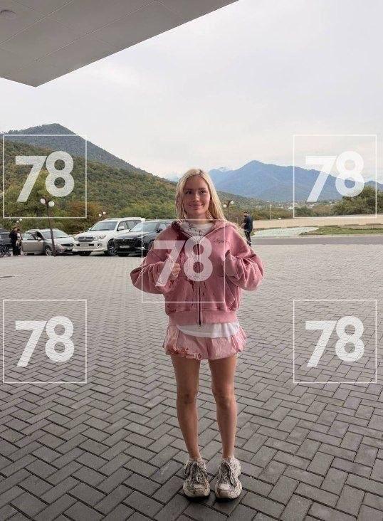 Туристке из Петербурга пробило голову камнем во время фотосессии у водопада в Азербайджане