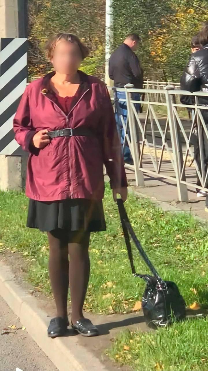 В Петербурге проститутка уже 25 лет стоит на одной и той же точке Петергофского шоссе, она даже попала на карты.