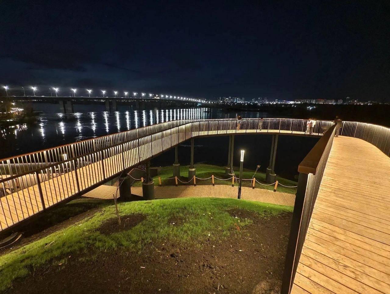 В Красноярске открылась новая набережная возле Октябрьского моста. 🌇...