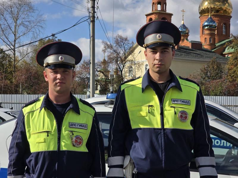 Автоинспекторы помогли будущей маме добраться до роддома через пробку