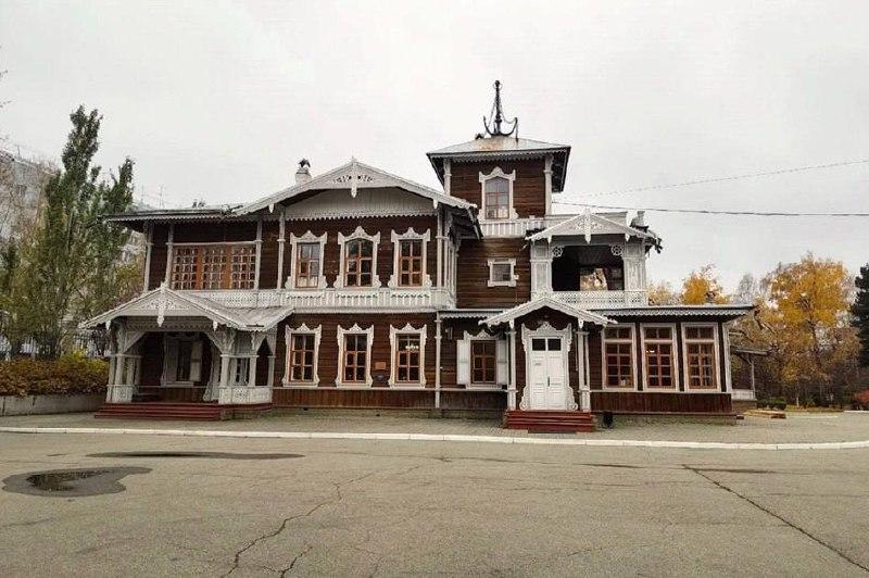 В главном здании усадьбы Сукачёва начался капитальный ремонт