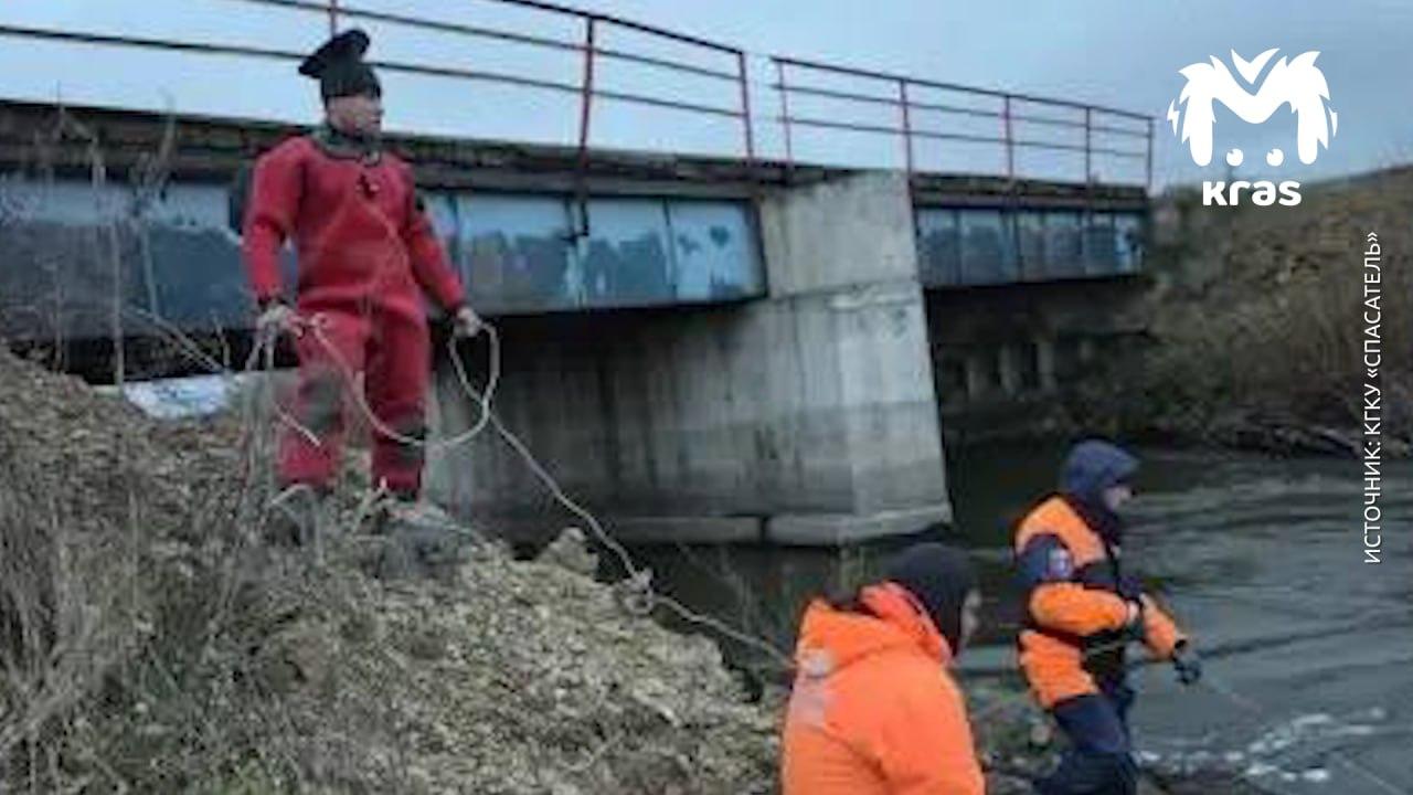 Отец и сын пропали во время рыбалки в Назарово. Предварительно, машина семьи...