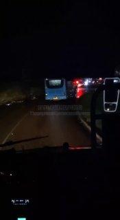 Автомобиль врезался в опору контактной сети в Осинниках