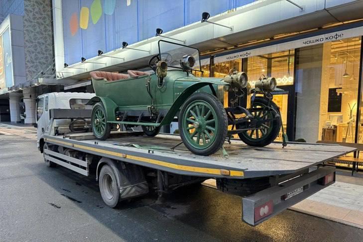 В Новосибирске воссоздали уникальный лимузин «Руссо-Балт» 1912 года