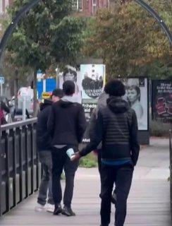 Xoxлушка записала обычную прогулку новых европейцев в Европке Мы не Х не...