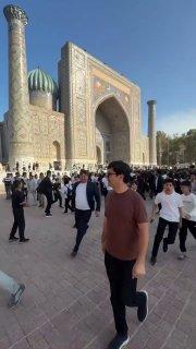 Мистера Биста чуть не разорвали в Узбекистане.