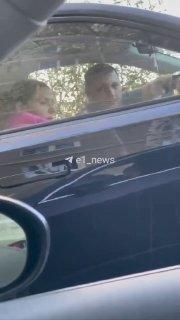Семейная пара напала на автомобилистку на ЖБИ