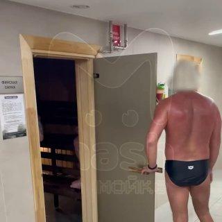 Посетителей питерского Fitness House посекло осколками стеклянной двери сауны...