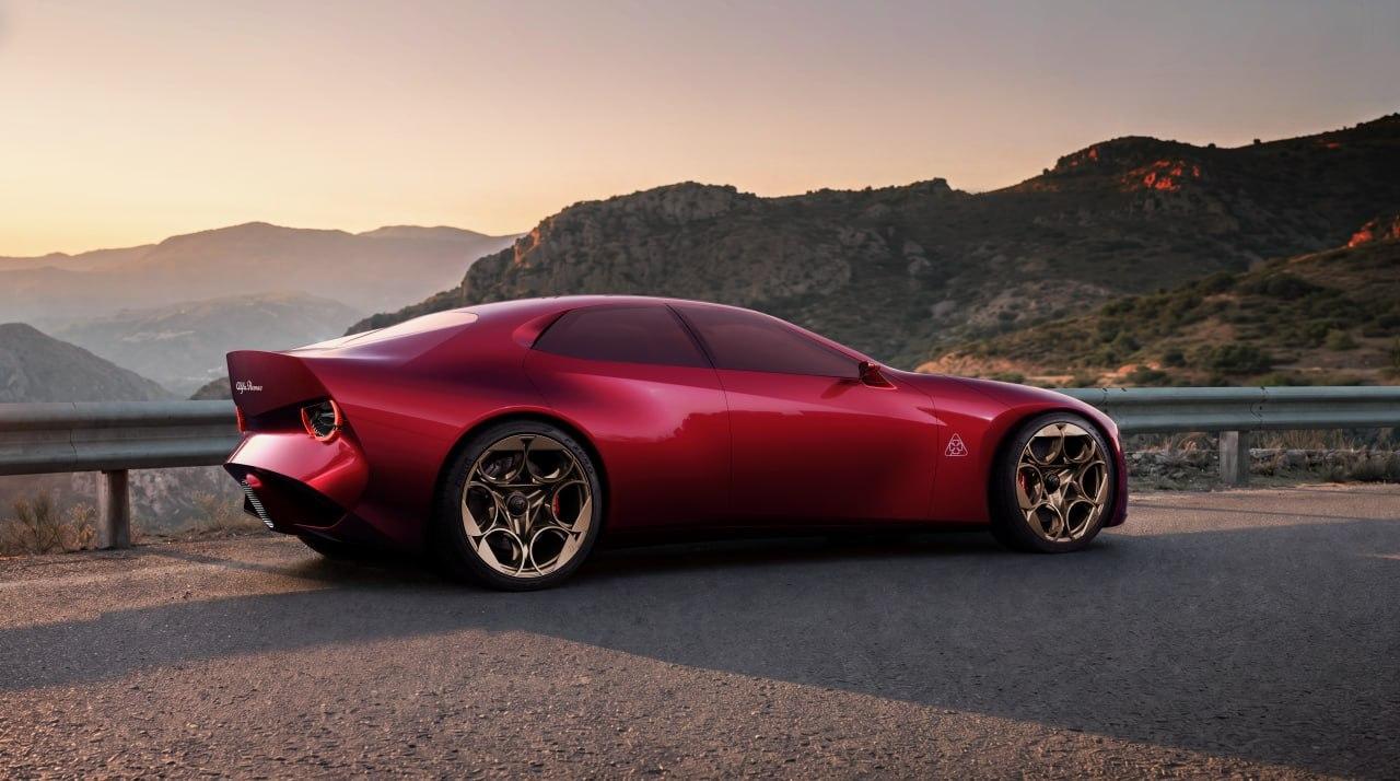 Alfa Romeo показала гранд-турер с дверями в стиле Rolls-Royce