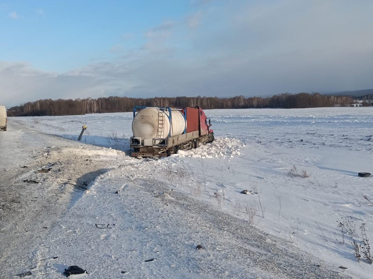 Вылетел на встречку под грузовик: в Боготольском округе осудили водителя, по вине которого погибли четверо пассажиров